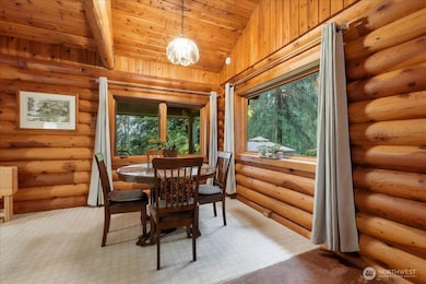 Dinning with a Natural View!