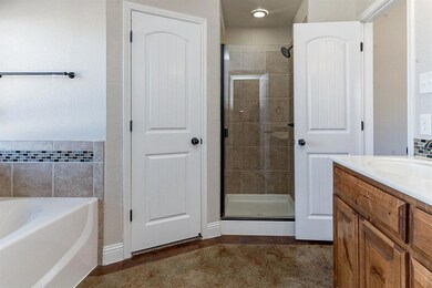 2001 Starwood Dr, Weatherford, TX 76086 - photo 4