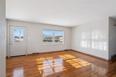 211 Edgewood Rd NW, Cedar Rapids, IA 52405 - photo 6