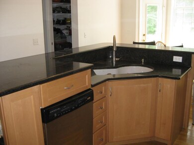 9 Briar Ct, Hooksett, NH 03106 - photo 4