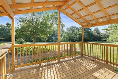 06-142 Carol Ave