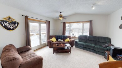 1002 S 17th St, Grand Forks, ND 58201 - photo 6