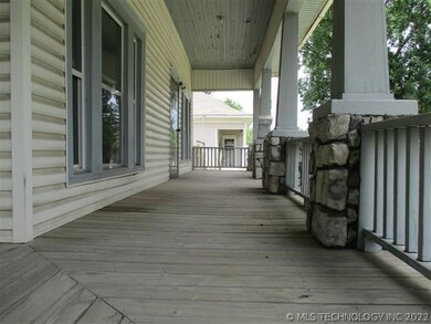 Covered Front Porch