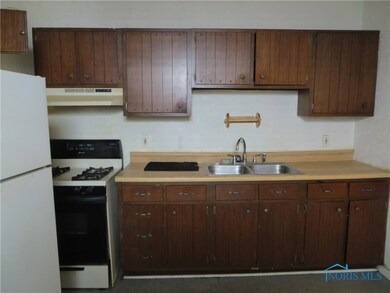  Kitchen- 2611 Locust