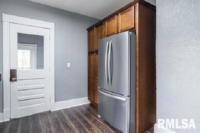 2121 Farnam St, Davenport, IA 52803 - photo 4