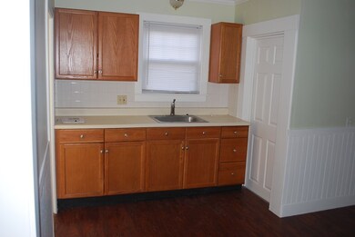 1960 Lakeview Ave, Dracut, MA 01826 - photo 4