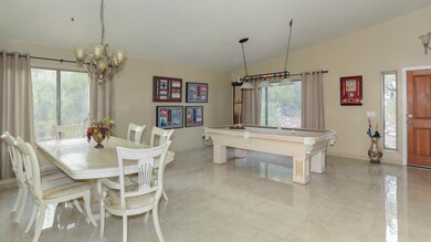 Morteros - Living and Dining