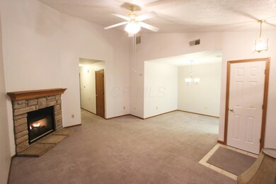 5608 Parkshire Dr unit 5608, Columbus, OH 43229 - photo 4
