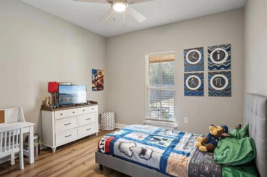4.5-bedroom2