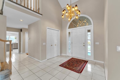 6057 Beachwood Dr, West Bloomfield, MI 48324 - photo 4