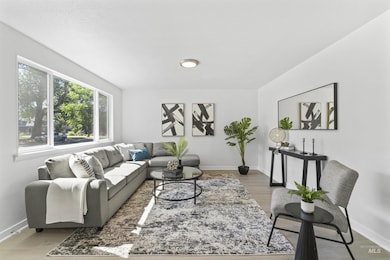 2211 N 34th St, Boise, ID 83703 - photo 3