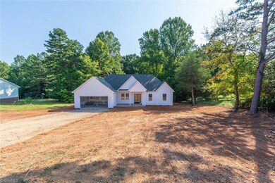 3669 Zoo Pkwy, Asheboro, NC 27205 - photo 3