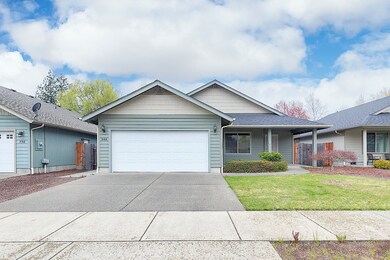 348 SW Wagner Meadows Dr, Grants Pass, OR 97526 - photo 3