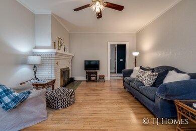 941 Flat St NE-13