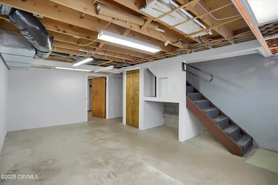 513 Wall St, Milton, PA 17847 - photo 4