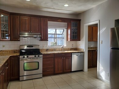 35 Belle Ave unit 2, Lynn, MA 01905 - photo 2