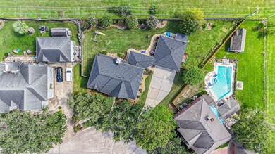 2010 Pebble Ln, Friendswood, TX 77546 - photo 4