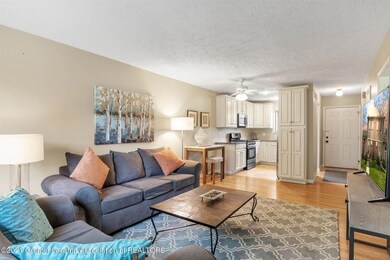 11-2089 Lake Lansing Rd-WindowStill-Real