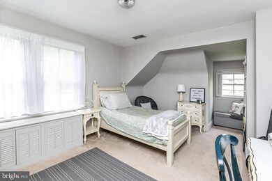 10 Englewood Rd, Baltimore, MD 21210 - photo 6