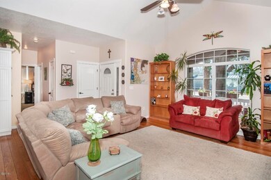 1723 SE 8th St, Lincoln City, OR 97367 - photo 4