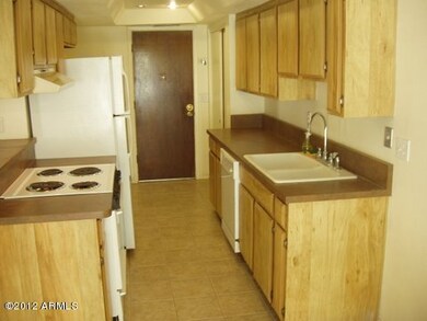 802 E North Ln unit 2, Phoenix, AZ 85020 - photo 4