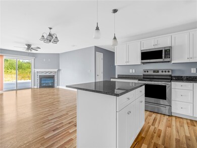 11 Gray Coach Ln unit 1109, Cranston, RI 02921 - photo 3