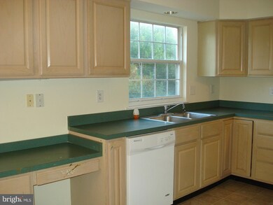 13018 Prairie Knoll Ct, Germantown, MD 20874 - photo 7