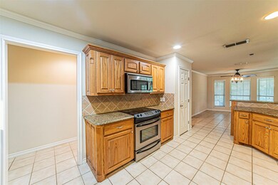 3202 Crossbridge Cir, Granbury, TX 76049 - photo 7