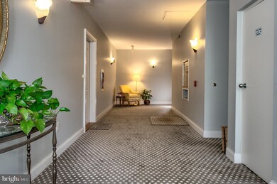 7 Norwood Ave unit 3-B, Bryn Mawr, PA 19010 - photo 3