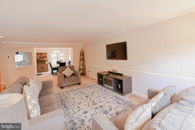 11920 Thurloe Dr, Lutherville Timonium, MD 21093 - photo 3