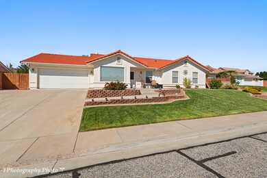 3-Just Behind Red Cliffs Mall