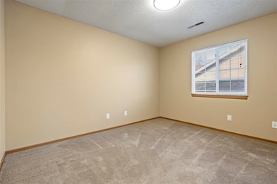 350 Cayman St, Iowa City, IA 52245 - photo 7