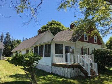 Sunroom & Side Deck