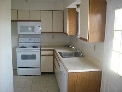 169 Main St unit 12, West Springfield, MA 01089 - photo 4