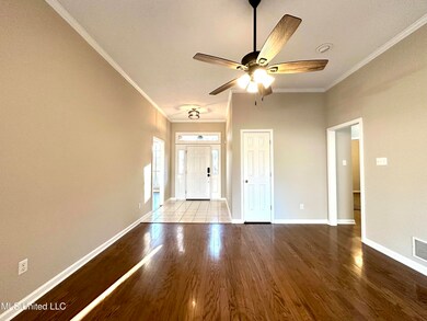 1110 Green T Blvd W, Hernando, MS 38632 - photo 2