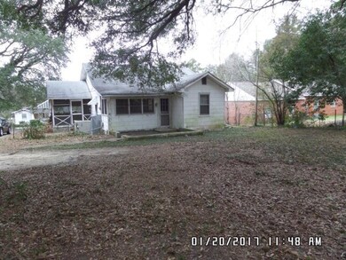 1502 E Lee St, Camden, SC 29020 - photo 3