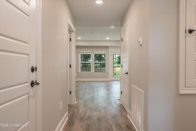 Opal, Foyer View