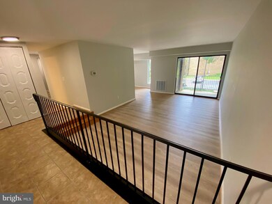 21 Silverwood Cir unit 5, Annapolis, MD 21403 - photo 2