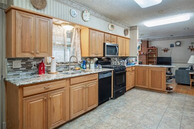 505 Lovell St, Grand Prairie, TX 75050 - photo 6