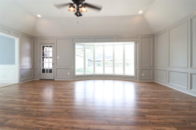 2100 Meadow Ln, Richmond, TX 77469 - photo 5