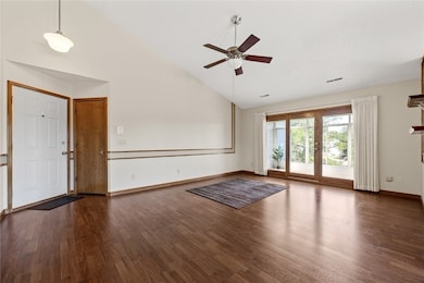 3490 Willowridge Rd unit D, Marion, IA 52302 - photo 4