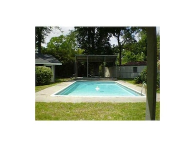 Swimming Pool/Hot Tub/Sauna.