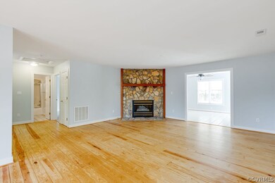 9211 Mapleway Rd, Henrico, VA 23229 - photo 4