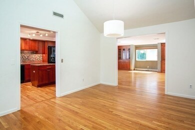 26 Pilgrim Rd, Needham, MA 02492 - photo 5