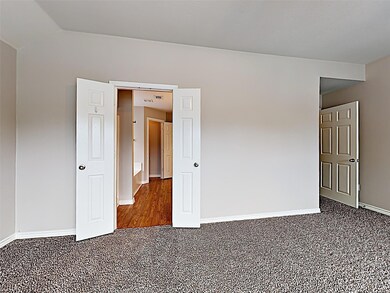 2604 Clubhouse Dr, Denton, TX 76210 - photo 5