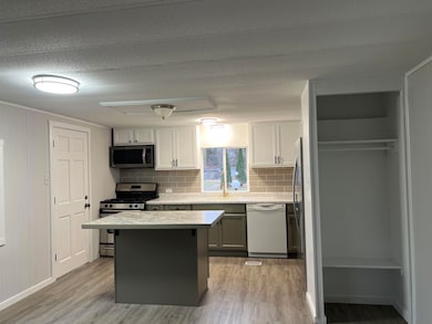 3445 Zircon Ln, Rockford, IL 61102 - photo 6