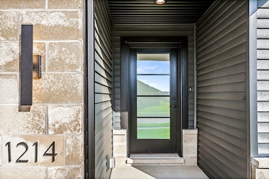 1214 Slate St, Normal, IL 61761 - photo 2