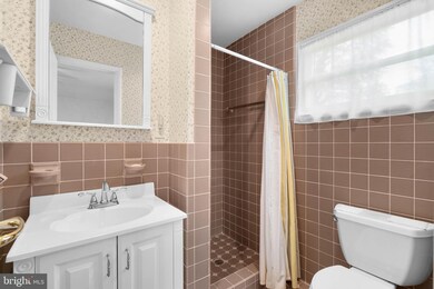 12819 Weiss St, Rockville, MD 20853 - photo 6