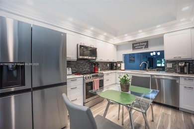 4000 Crystal Lake Dr unit 114, Pompano Beach, FL 33064 - photo 4