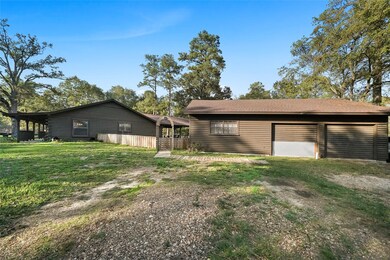 12049 Clark Ln, Conroe, TX 77385 - photo 5